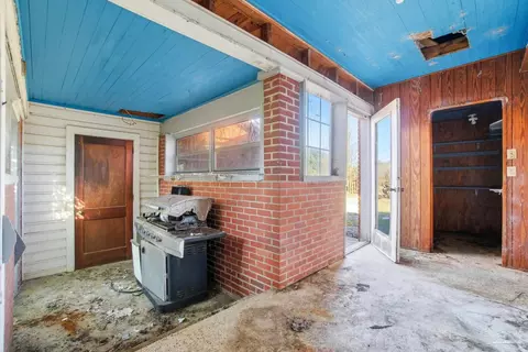 Entry Way - 5135 Market Rd, Jay, FL 32565 photo 1 of 2