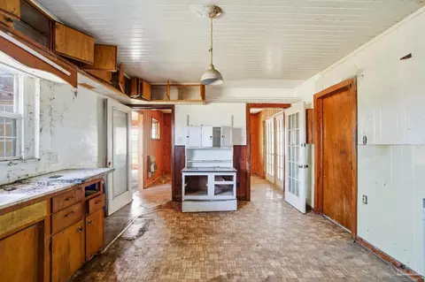 Kitchen - 5135 Market Rd, Jay, FL 32565 photo 1 of 3