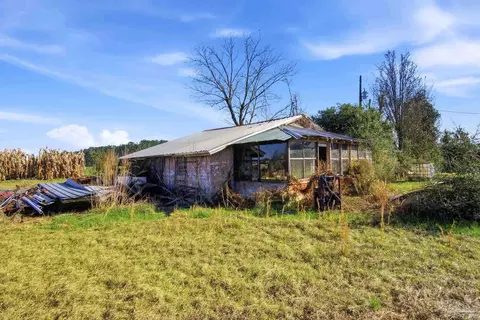 Exterior - 5135 Market Rd, Jay, FL 32565 photo 11 of 14