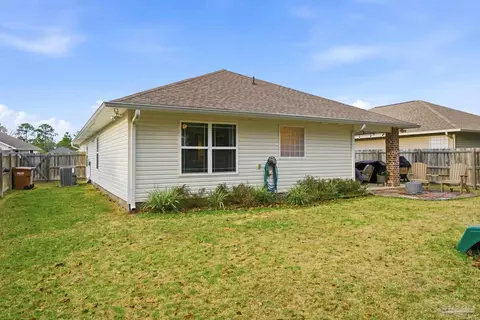 Exterior - 5109 Carley Ct, Milton, FL 32583 photo 5 of 9