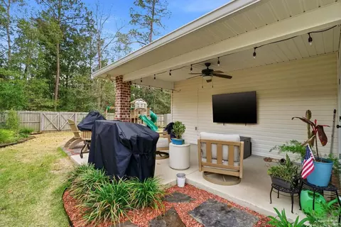 Exterior - 5109 Carley Ct, Milton, FL 32583 photo 4 of 9