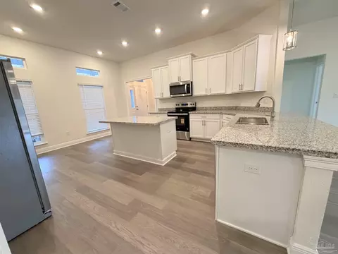 Kitchen - 5271 Wahoo Rd, Pace, FL 32571 photo 4 of 5
