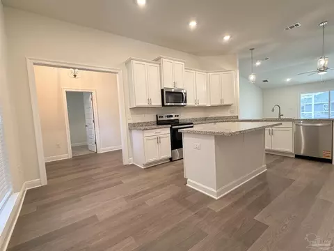 Kitchen - 5271 Wahoo Rd, Pace, FL 32571 photo 2 of 5