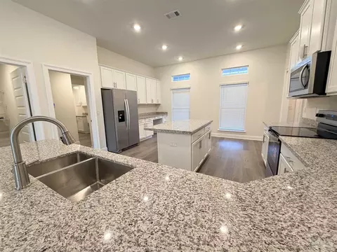 Kitchen - 5271 Wahoo Rd, Pace, FL 32571 photo 5 of 5
