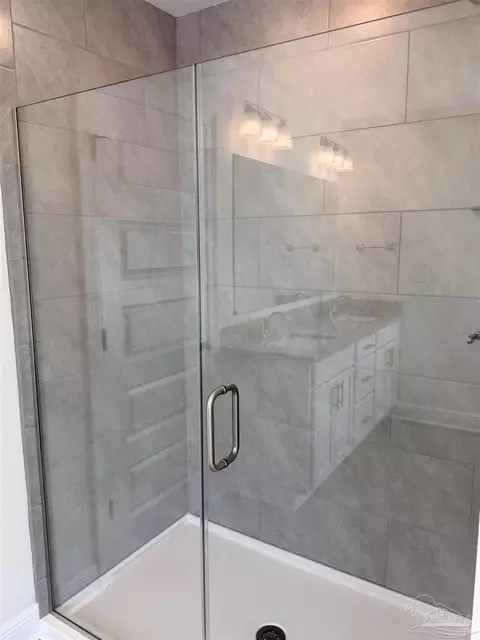 Bath - 5271 Wahoo Rd, Pace, FL 32571 photo 2 of 2
