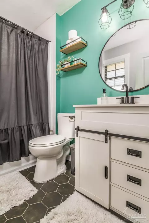 Bath - 4935 Andrea Ln, Pace, FL 32571 photo 2 of 5