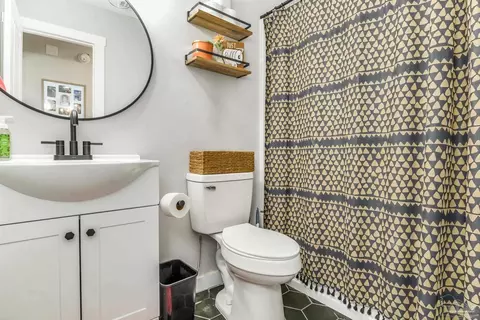 Bath - 4935 Andrea Ln, Pace, FL 32571 photo 4 of 5