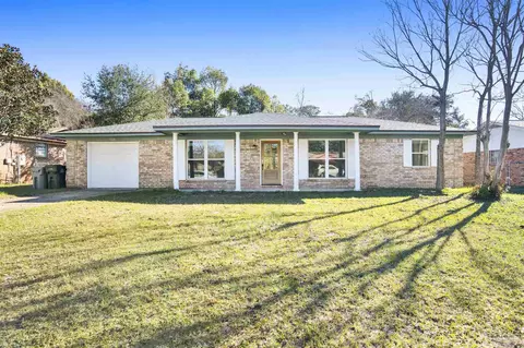1231 Ft Smith Cir, Pensacola, FL 32505