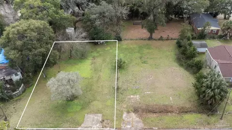 2435 W Belmont St, Pensacola, FL 32505