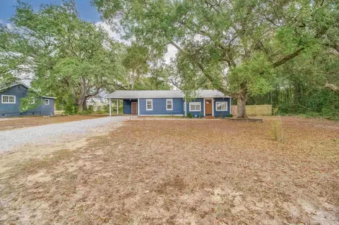 5788 Washington St, Milton, FL 32570