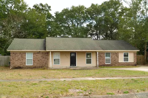 4621 Centerpointe Dr, Pensacola, FL 32514
