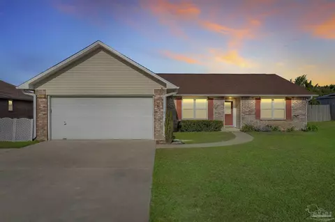 2121 Coral Creek Dr, Pensacola, FL 32506