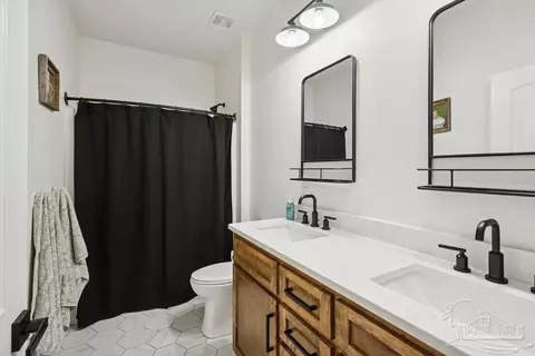 Bath - 6505 Drayton Hill Way, Pace, FL 32571 photo 4 of 4