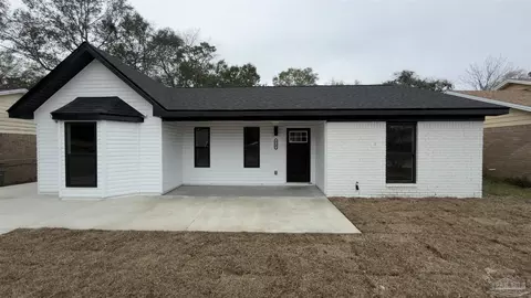 5787 Graymont Ln, Pensacola, FL 32526