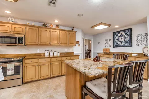 Kitchen - 3106 Cobblestone Dr, Pace, FL 32571 photo 4 of 5