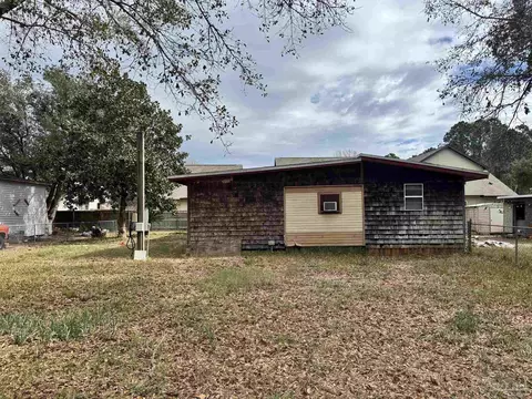 2206 Janet St, Navarre, FL 32566