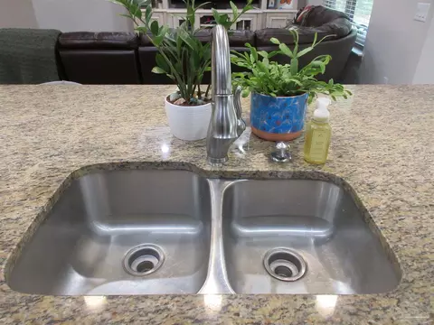 Kitchen - 6782 Beaudry Ln, Milton, FL 32570 photo 6 of 7