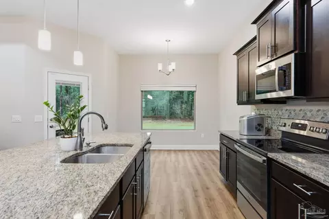 Kitchen - 6782 Beaudry Ln, Milton, FL 32570 photo 7 of 7