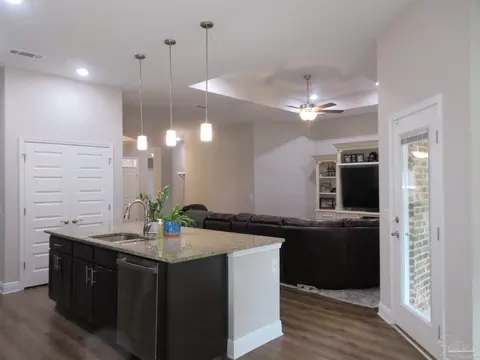 Kitchen - 6782 Beaudry Ln, Milton, FL 32570 photo 1 of 7