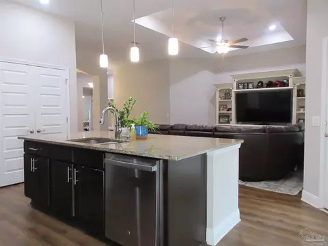 Kitchen - 6782 Beaudry Ln, Milton, FL 32570 photo 2 of 7