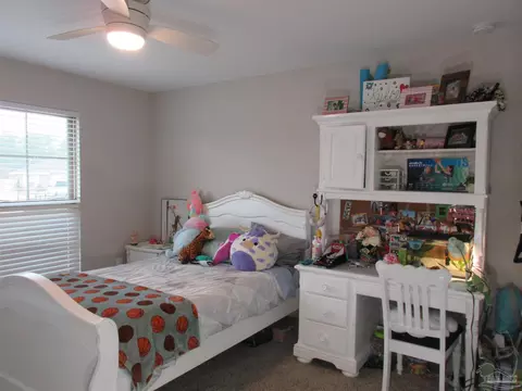 Bedroom - 6782 Beaudry Ln, Milton, FL 32570 photo 6 of 15
