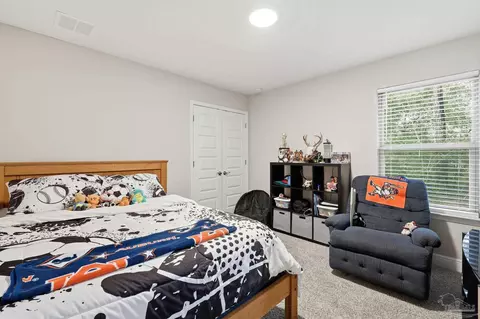Bedroom - 6782 Beaudry Ln, Milton, FL 32570 photo 8 of 15