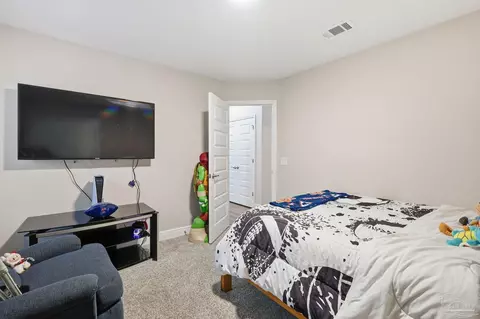 Bedroom - 6782 Beaudry Ln, Milton, FL 32570 photo 9 of 15