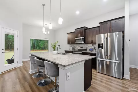 Kitchen - 6782 Beaudry Ln, Milton, FL 32570 photo 3 of 7