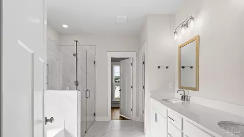 Bath - 5920 Greenfield St, Pace, FL 32571 photo 3 of 5