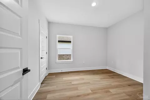Bedroom - 2976 N 25th Ave, Milton, FL 32583 photo 1 of 6