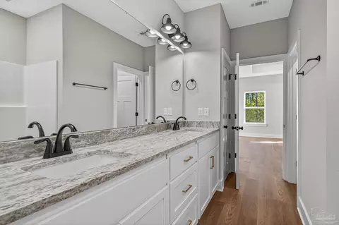 Entry Way - 2976 N 25th Ave, Milton, FL 32583 photo 2 of 19