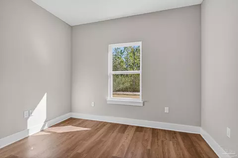 Bedroom - 2976 N 25th Ave, Milton, FL 32583 photo 5 of 6