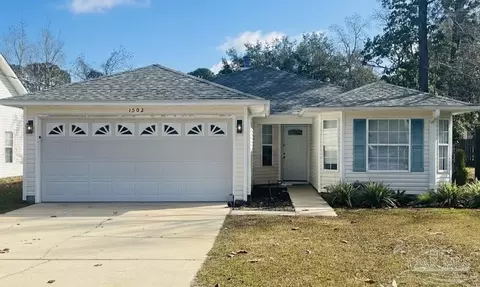 1502 College Pkwy, Gulf Breeze, FL 32563