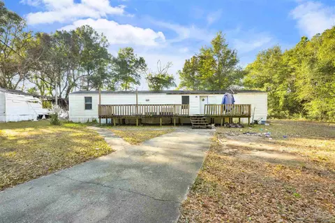 1697 Saxon St, Pensacola, FL 32505