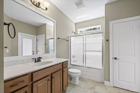 Bath - 7933 Silver Maple Dr, Milton, FL 32583 photo 5 of 5