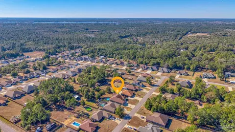 View/Area - 7933 Silver Maple Dr, Milton, FL 32583 photo 9 of 9