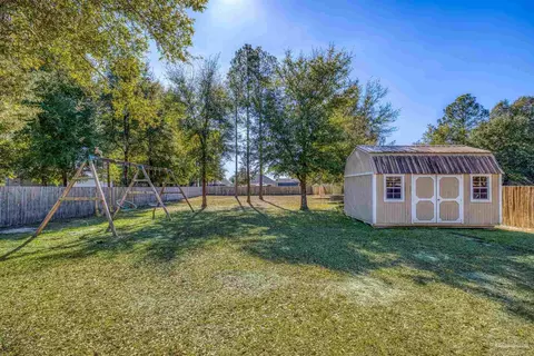 Exterior - 7933 Silver Maple Dr, Milton, FL 32583 photo 20 of 20