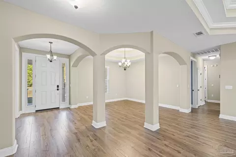 Entry Way - 7933 Silver Maple Dr, Milton, FL 32583 photo 2 of 7