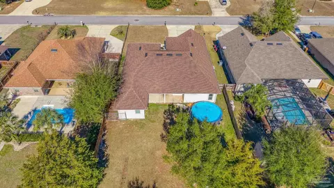 View/Area - 7933 Silver Maple Dr, Milton, FL 32583 photo 1 of 9