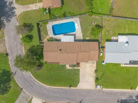 5224 Westwind Cir, Pensacola, FL 32526