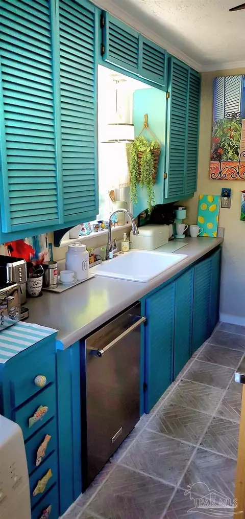 Kitchen - 1414 E Maxwell St, Pensacola, FL 32503 photo 1 of 3