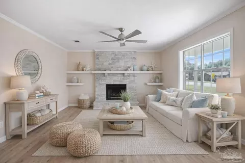 2842 Godwin Ln, Pensacola, FL 32526