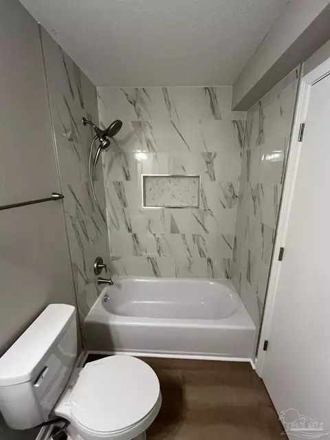 Bath - 284 Dolan Dr, Cantonment, FL 32533 photo 6 of 11