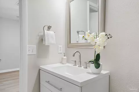 Bath - 284 Dolan Dr, Cantonment, FL 32533 photo 11 of 11