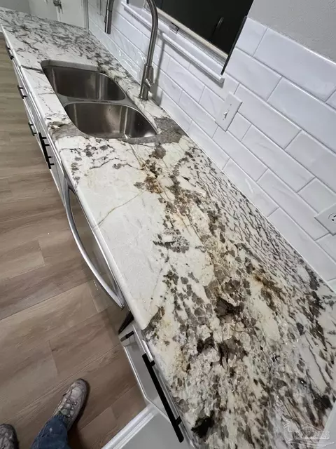Kitchen - 284 Dolan Dr, Cantonment, FL 32533 photo 2 of 4