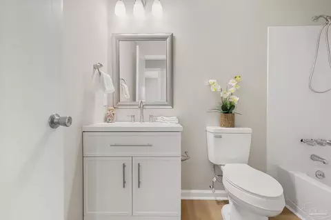 Bath - 284 Dolan Dr, Cantonment, FL 32533 photo 8 of 11