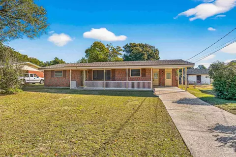 7130 Melba St, Pensacola, FL 32504
