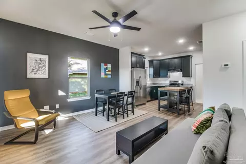 1000 W Yonge St, Pensacola, FL 32501
