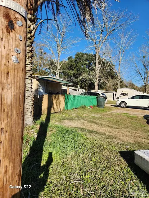 162 Holsberry Ln #3, Pensacola, FL 32534