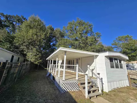 463 Mapleleaf Cir, Pensacola, FL 32514